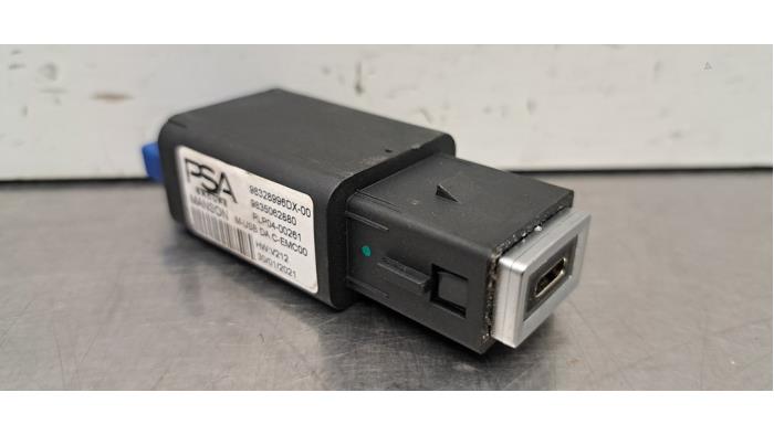 Prise USB Peugeot 308