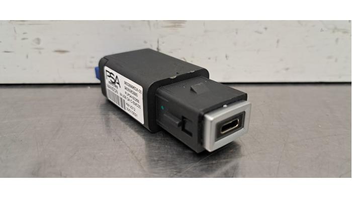 Prise USB Peugeot 308