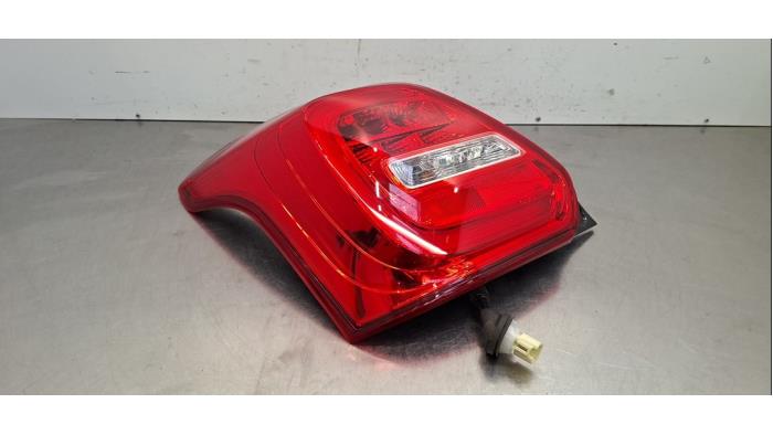 Feu arrière gauche Suzuki Swift