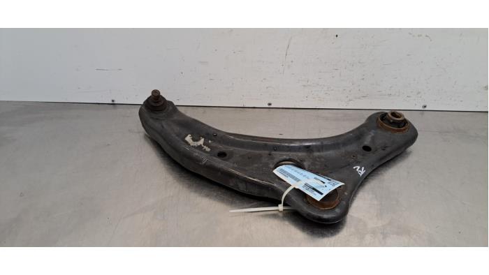 Bras de suspension avant droit Nissan Micra