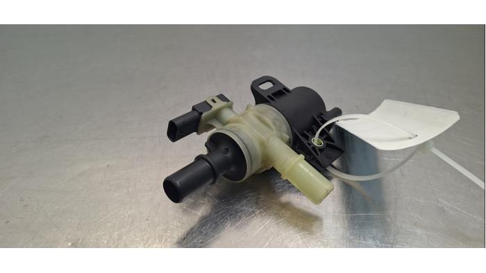 Robinet chauffage électrique Volvo XC40