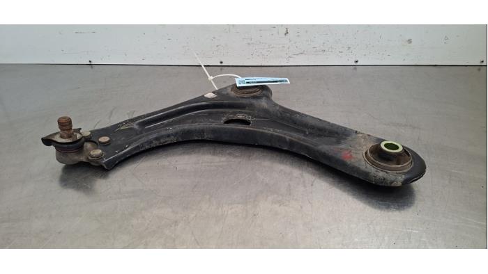 Bras de suspension avant droit Citroen C3