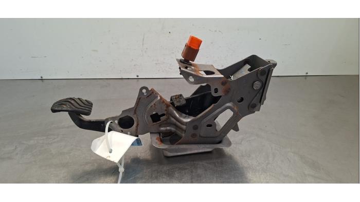 Pédale de frein Nissan Micra
