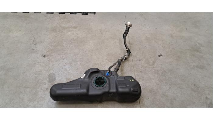 Réservoir de carburant Nissan Micra