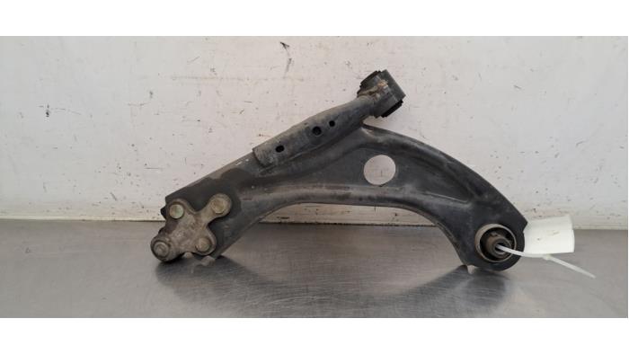 Bras de suspension avant droit Opel Combo
