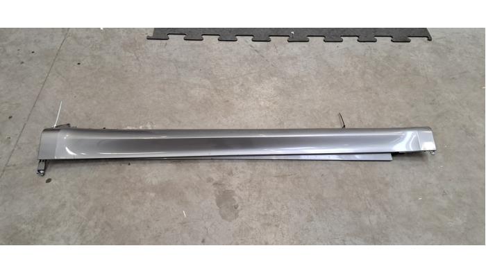 Marche-pied (list de couverture) gauche BMW X5