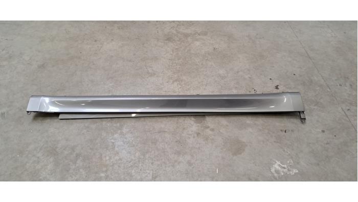 Marche-pied (list de couverture) droite BMW X5