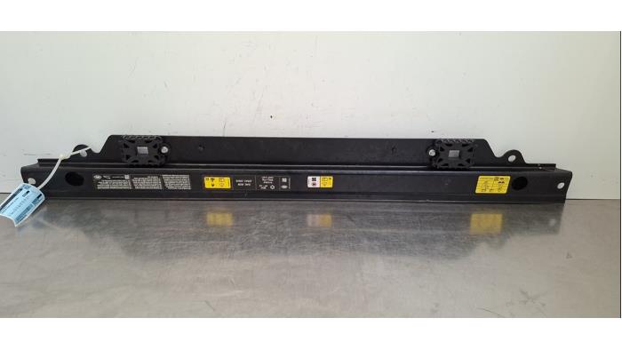 Barre radiateur Landrover Range Rover