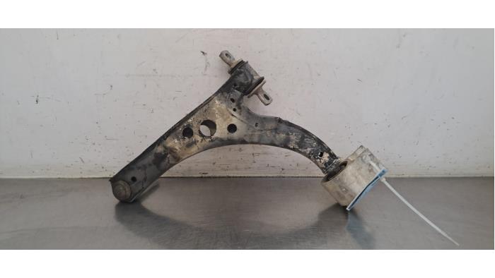Bras de suspension avant droit Opel Astra