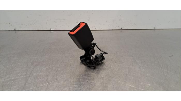 Insertion ceinture de sécurité arrière gauche Mercedes CLA