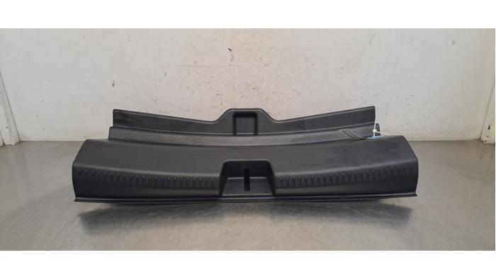 Couverture capteur serrure arrière Mercedes CLA