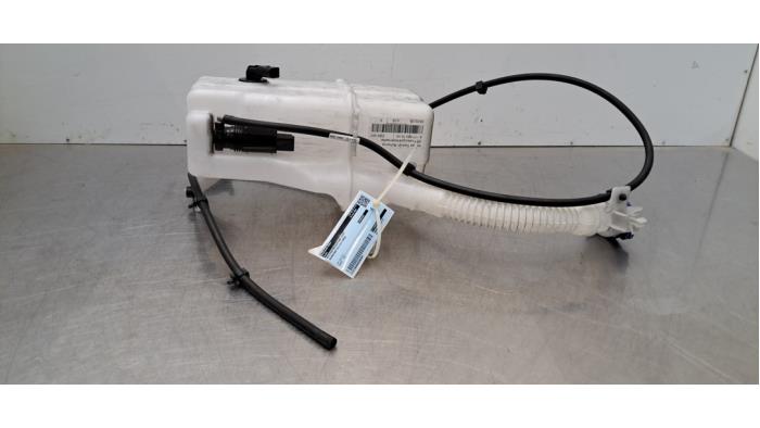 Réservoir lave-glace avant Mercedes CLA