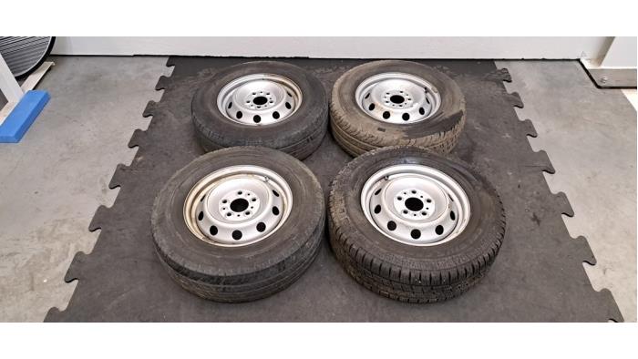 Kit jantes + pneumatiques Citroen Jumper