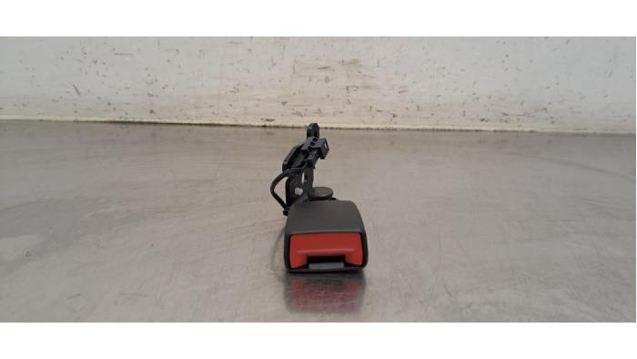 Insertion ceinture de sécurité arrière gauche Mercedes EQA