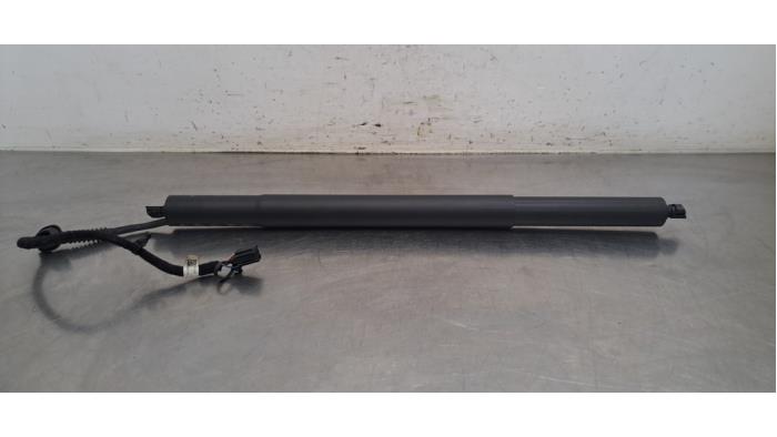 Hayon moteur Skoda Superb