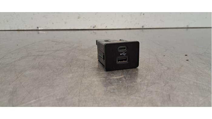 Connexion USB Ford Kuga