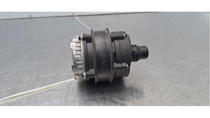 Pompe à eau supplémentaire Mercedes C-Klasse