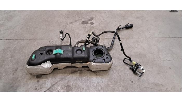 Réservoir de carburant Ford Kuga