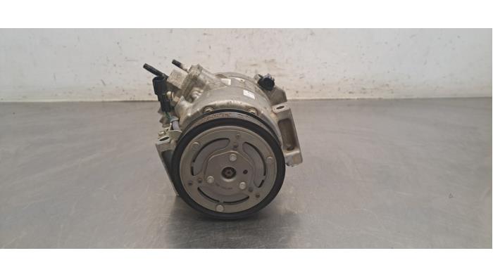 Pompe clim Ford Transit Custom