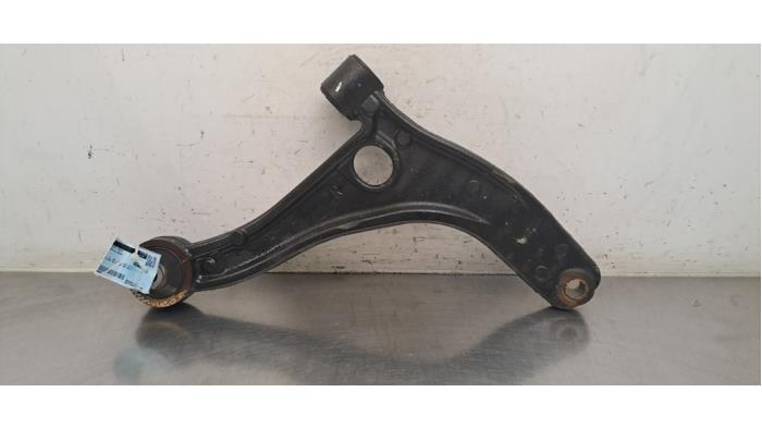 Bras de suspension avant droit Renault Master