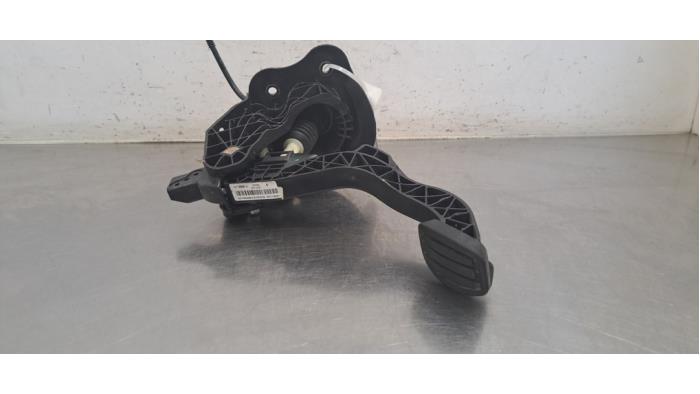 Pédale embrayage Opel Vivaro