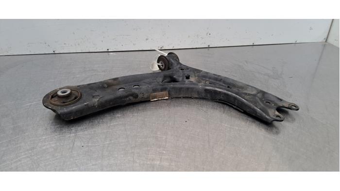 Bras de suspension avant droit Volkswagen Golf