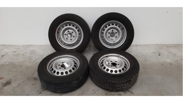 Kit jantes + pneumatiques Mercedes Sprinter