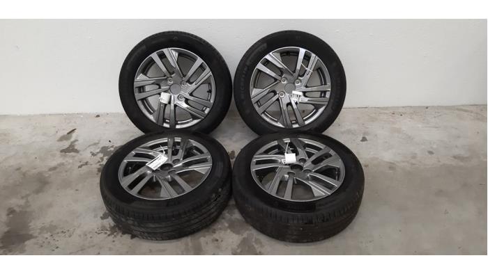 Kit jantes + pneumatiques Peugeot 208