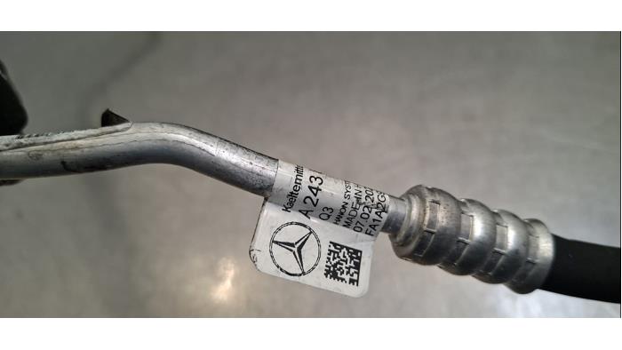 Tuyau clim Mercedes EQA