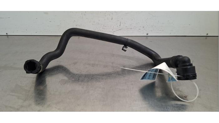 Tuyau radiateur Mercedes EQA