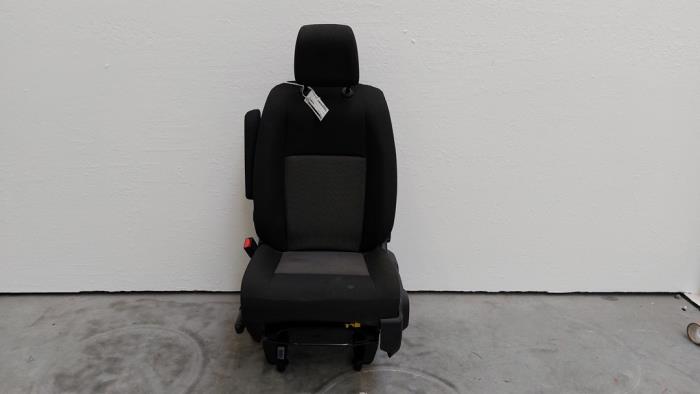 Siège gauche Opel Vivaro