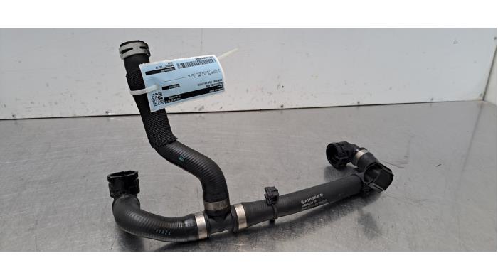 Tuyau radiateur Mercedes EQA