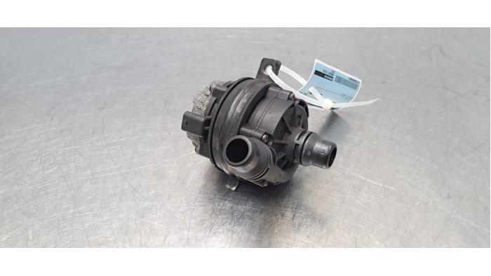 Pompe à eau supplémentaire Mercedes EQA
