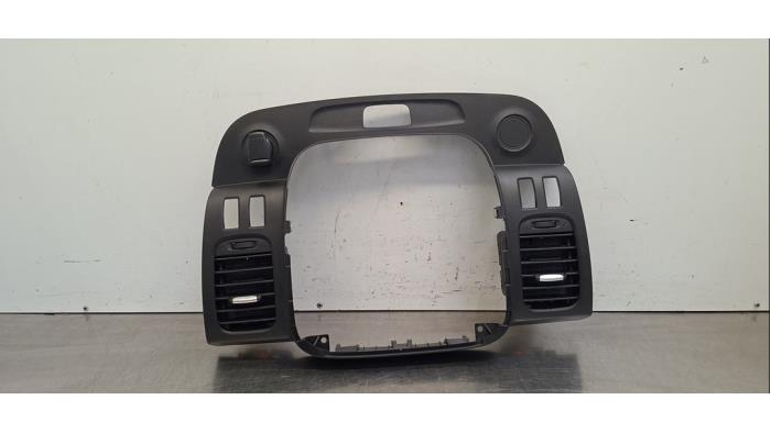 Cadre radio Renault Trafic