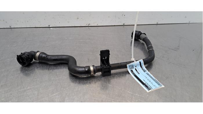 Tuyau radiateur Mercedes EQA