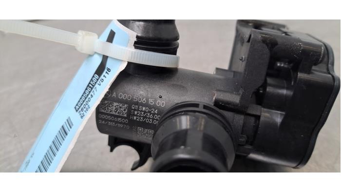 Robinet chauffage électrique Mercedes EQA