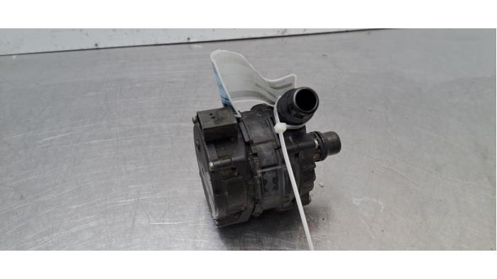 Pompe à eau supplémentaire Mercedes EQE