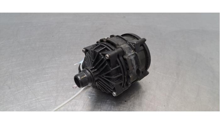 Pompe à eau supplémentaire Mercedes EQE