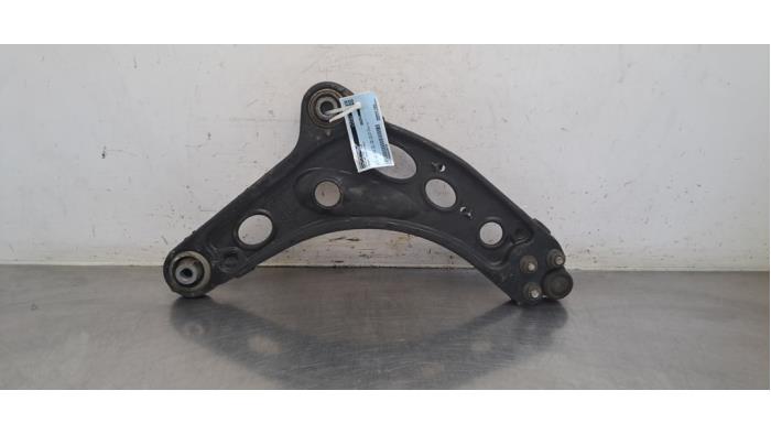 Bras de suspension avant gauche Renault Trafic