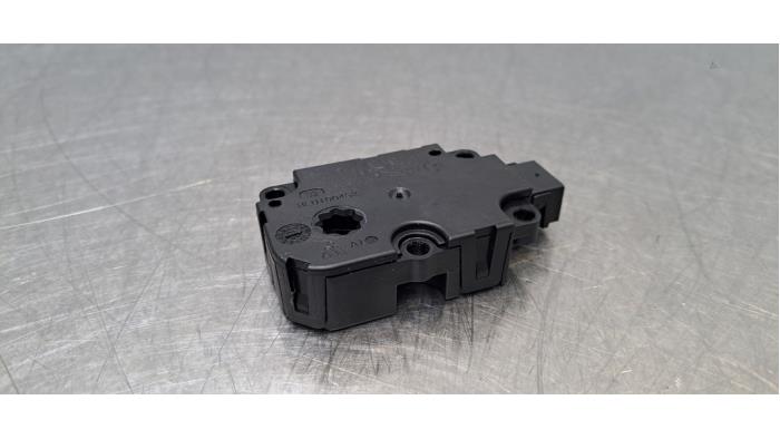 Moteur pas à pas Mercedes EQA