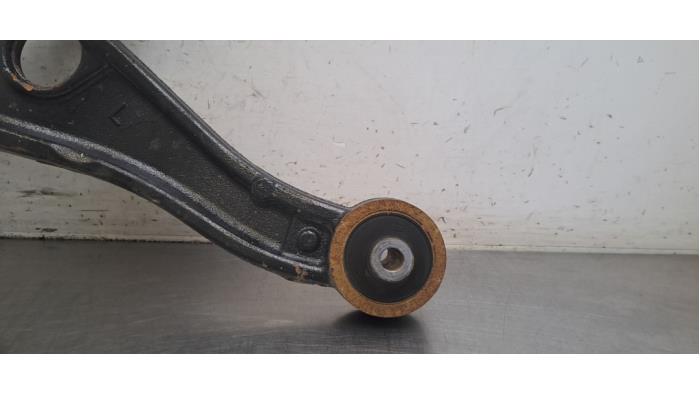 Bras de suspension avant gauche Renault Master