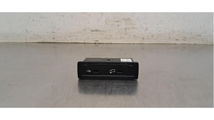 Connexion USB Mercedes GLC-Klasse