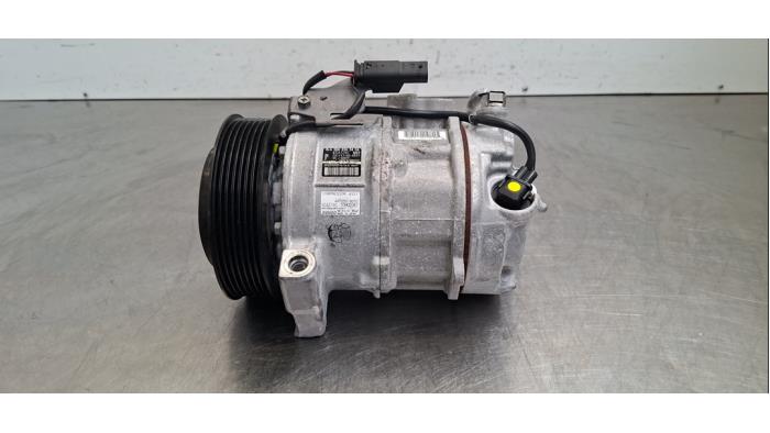 Pompe clim Mercedes CLA