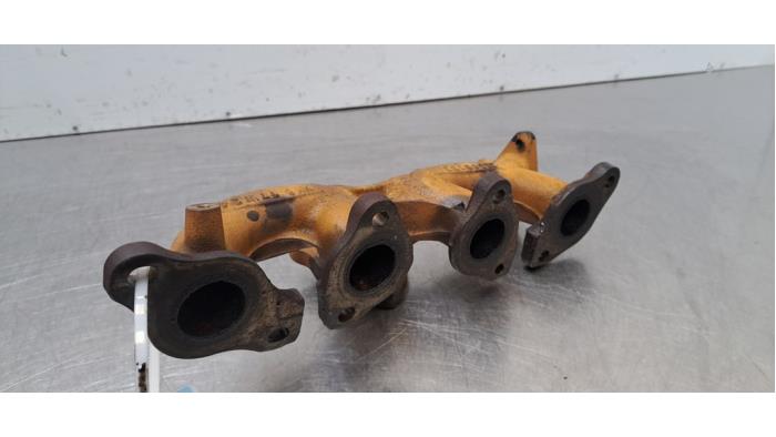 Tubulure d'échappement Mercedes EQE
