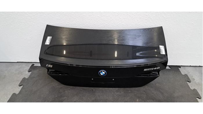 Hayon BMW i5