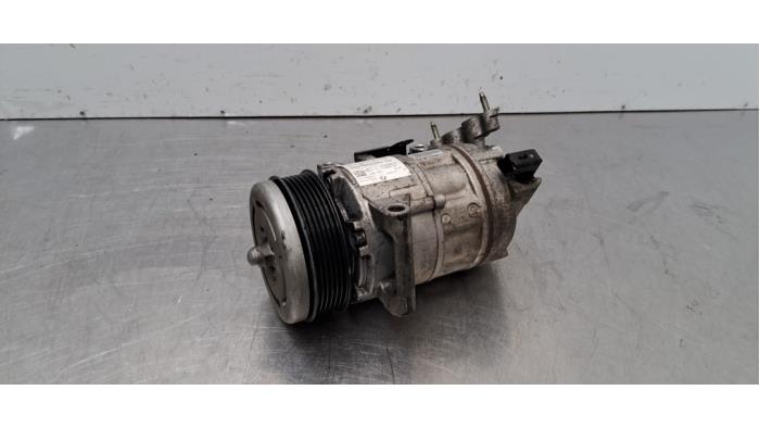 Pompe clim Peugeot 308