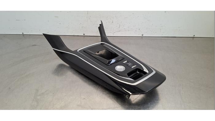 Console centrale Peugeot 308
