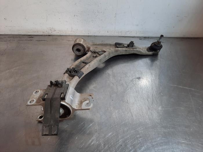 Bras de suspension avant droit Mercedes GLA