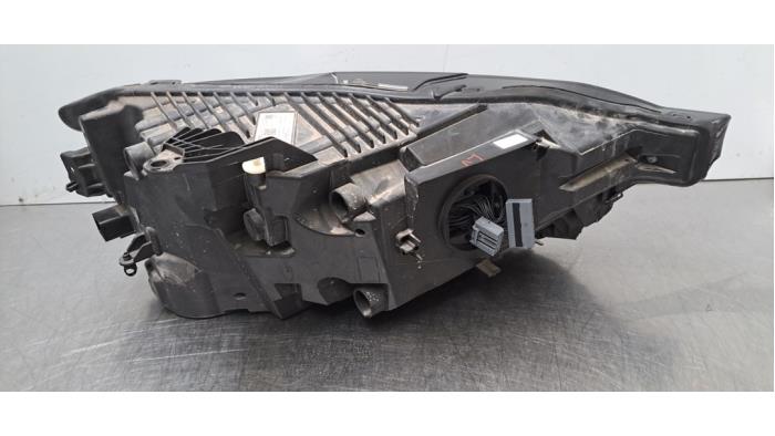 Phare gauche Volvo XC60