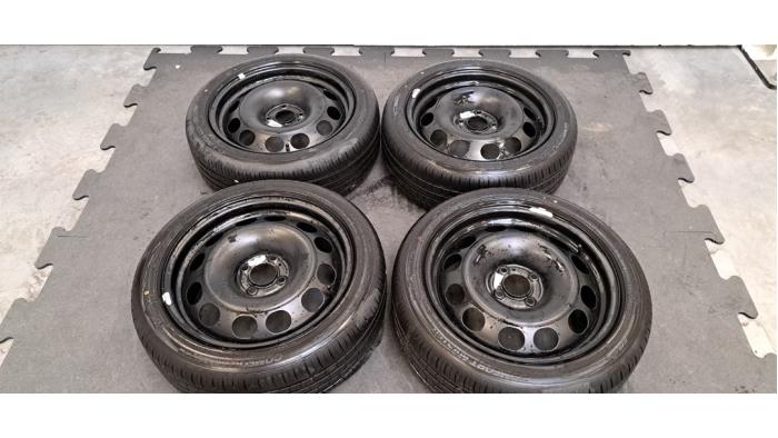Kit jantes + pneumatiques Citroen C3